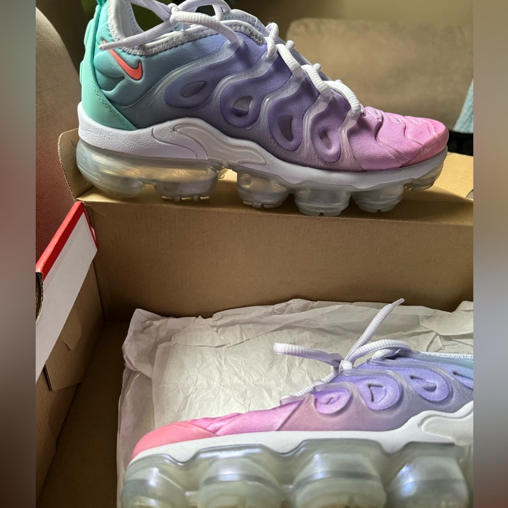 Nike Vapor Max Plus | Hydrogen Blue & Laser Crimson